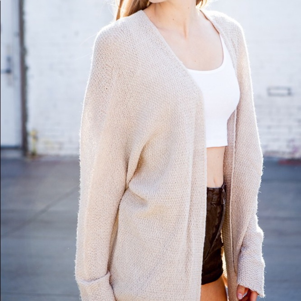 Brandy Melville Caroline cardigan